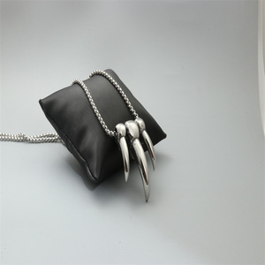 Collier pendentif en forme de dents de loup, en acier inoxydable, bijoux unisexes à la mode - Product Image 3