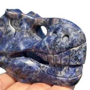 Crâne de dinosaure en sodalite naturelle de qualité supérieure, sculpté à la main, pierre de guérison en cristal pour la méditation Reiki, l'équilibre des chakras, la décoration intérieure et les cadeaux - Product Image 3