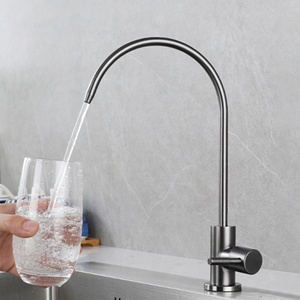Grifo de Cocina Monomando AOWE en Oro Cepillado con Conexión para Purificador de Agua - Cuerpo de Acero Inoxidable sin Plomo, Solución Saludable para el Hogar - Product Image 1