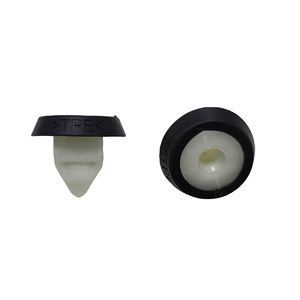 Clips de Expansión de Nylon N10621301 para Reparación de Parachoques, Tapas de Rueda y Paneles de Puerta de Volkswagen y Audi - Product Image 2