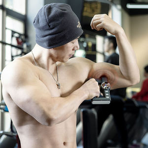 <span class=keywords><strong>Pistolet</strong></span> de <span class=keywords><strong>massage</strong></span> OEM pour le soulagement musculaire et la relaxation des tissus profonds, idéal pour les clubs sportifs de football - Product Image 4