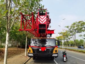 עגורני משאית מותג העליון <span class=keywords><strong>70</strong></span> טון איכות פרימיום <span class=keywords><strong>70</strong></span> טון stc700c5 עגור משאית בנייה - Product Image 5