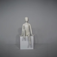 Manequins Enfants Mannequin Assis Pose Affichage Enfants Mannequin