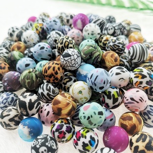 Compra DIY chupete cadena pulsera BPA libre bebé dentición mordedor collar accesorio 12mm silicona impresa cuenta - Product Image 3