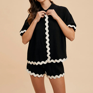 ชุดเสื้อสองชิ้นสำหรับผู้หญิง<span class=keywords><strong>เสื้อ</strong></span>ลำลองขอบ<span class=keywords><strong>หยัก</strong></span>ชุดเสื้อและแขนสั้นออกแบบได้ตามต้องการสำหรับฤดูร้อน - Product Image 4