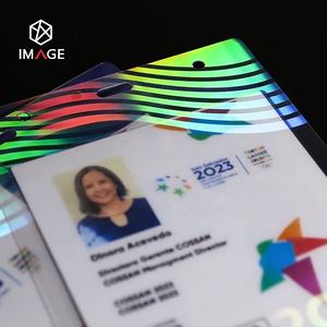 Pochette de stratifié brillant holographique personnalisé pour l'hébergement d'événements - Product Image 5