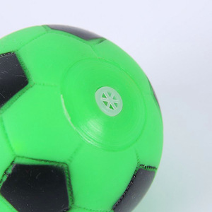 Pelota de Fútbol Chirriante McQqi de 6 cm, Juguete de Vinilo para Perros, para la Dentición y el Entrenamiento, Juguete Sonoro para Mascotas - Product Image 2