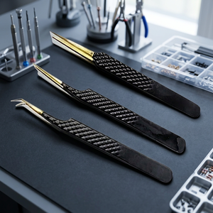 Pince à épiler ASAP écologique et durable en acier inoxydable de 10 mm, à pointe angulaire et lisse, revêtement noir, pour les soins de beauté essentiels et les cils - Product Image 6