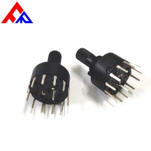 Interruptor Rotatorio Unipolar Multivoltaje de Alta Estabilidad con Eje Moleteado Aislado y Selector de Posición 16mm -10~+70 - Product Image 4
