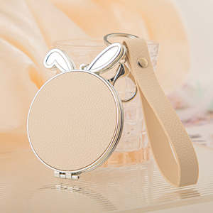 Miroir compact en plastique en forme d'oreilles de lapin avec porte-clés, miroir de voyage pliable double face, finition argentée, 8x8cm, animal mignon - Product Image 4