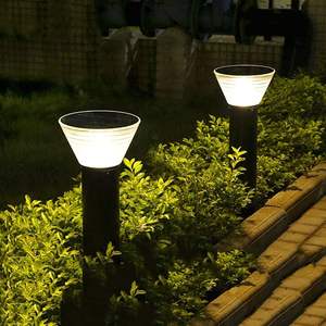 Vente en gros de lampadaires solaires LED de haute puissance pour allées, lampes de jardin modernes, éclairage extérieur pour pelouses - Product Image 5
