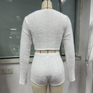 QINSI Set <span class=keywords><strong>Pigiama</strong></span> Due Pezzi in <span class=keywords><strong>Pile</strong></span> per <span class=keywords><strong>Donna</strong></span>, Top Corto <span class=keywords><strong>con</strong></span> <span class=keywords><strong>Bottoni</strong></span> e Pantaloncini Mini, Abbigliamento Comodo per Casa, Set Invernale da Notte - Product Image 5