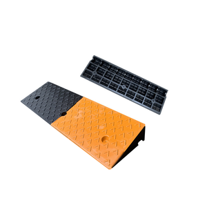 <span class=keywords><strong>Rampe</strong></span> de porte de seuil de fauteuil roulant en caoutchouc solide durable de 1 ''avec bords d'aile ralentisseurs fonctionnels - Product Image 5