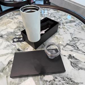 Botella de Agua Deportiva Blanca Premium con Recubrimiento Electrolítico, Botella Térmica Aislada al Vacío para Regalo - Product Image 1