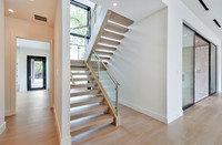 CBMMart Escalier commercial moderne en verre à double plaque Escalier intérieur en bois pour résidents Escaliers droits