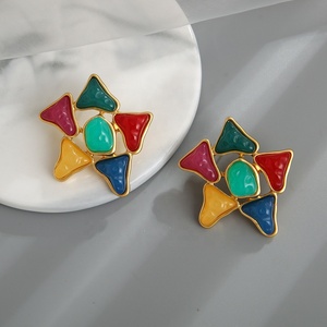 Orecchini da donna stile Vintage S925 orecchini <span class=keywords><strong>antichi</strong></span> fiori in resina acrilica floreale cinese gioiello Huggie Design colorato fiore - Product Image 4