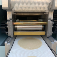 Machine automatique commerciale JU pour la fabrication de la pâte de tortilla roti chapati arabe de boulette de pain pita Samosa Empanada machine à emballer à disque