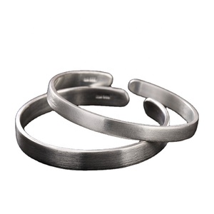 Nieuwe Custom Persoonlijkheid Trendy Geborsteld Verzilverde Armband Dames Eenvoudige Creatieve Geborsteld Oppervlak Manchet Armband - Product Image 1