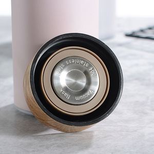 500ml Wholesale Stainless Steel Water <b>Bottle</b> with Wooden Grain Color Paint Lid Double Wall Insulated Vacuum <b>Flask</b> - Product Image 5