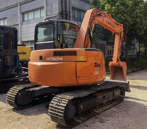 Excavadora de cadenas Hitachi ZX75 usada, excavadora hidráulica compacta Hitachi ZX75 para construcción y movimiento de tierras - Product Image 6