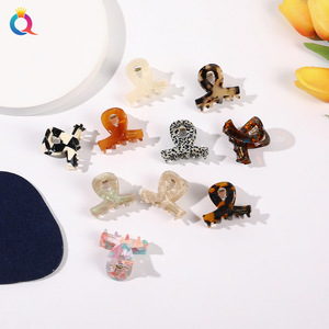 Colore solido 4cm Short Claw acetato fermacapelli con parola France stampa tutti i giorni <span class=keywords><strong>accessori</strong></span> per <span class=keywords><strong>capelli</strong></span> - Product Image 5