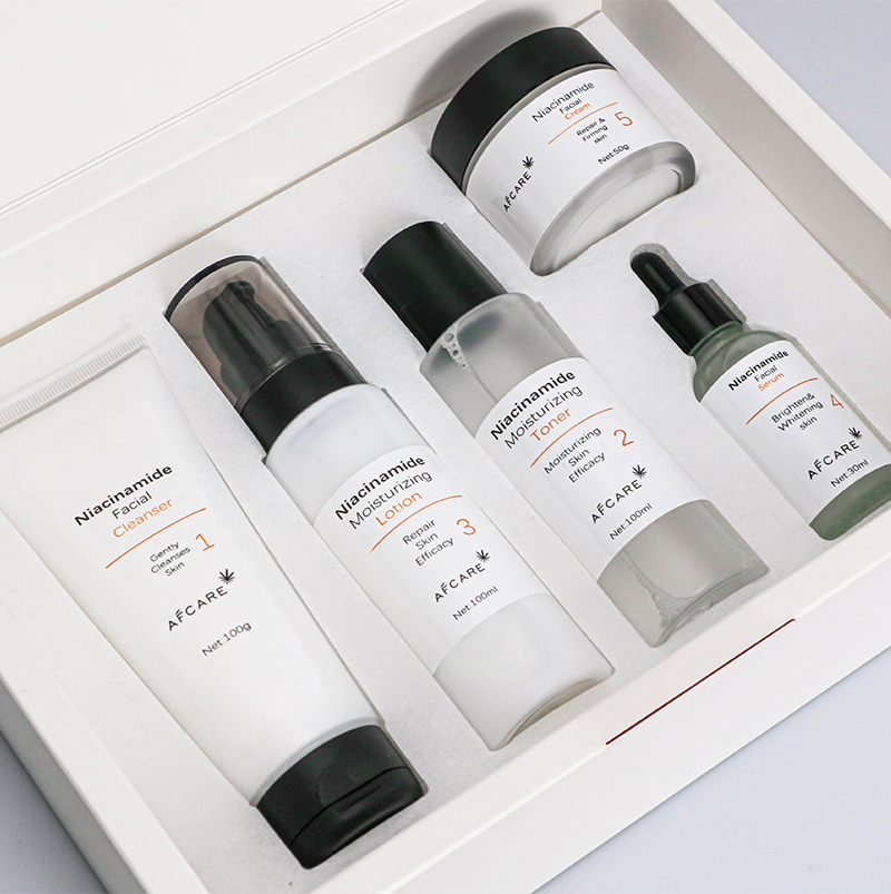 Custom Skin Care Set Sulfate-free Anti-aging & Vitamin E & Niacinamide Skin Care Whitening and Moisturizing Skin Care Set