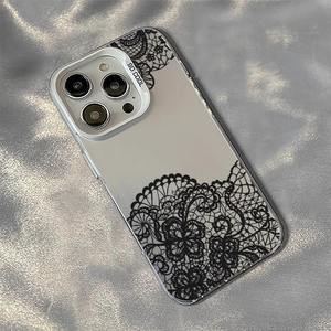 <span class=keywords><strong>Coque</strong></span> de téléphone portable TPU pour <span class=keywords><strong>Iphone</strong></span> X Xr Xs <span class=keywords><strong>11</strong></span> 12 13 14 15 16 17 Pro Max Art Lace Black Flower Printing Electroplated Silver Key TPU PC - Product Image 4