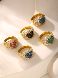 Anillo de Amor Multicolor con Diamantes de Circonio 5A, Acero de Titanio con Baño de Oro de 18k, Resistente a la Decoloración - Product Image 3