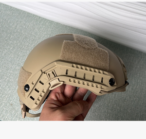 Casco Táctico DFA02 con Iluminador LED Rojo, Verde, Blanco e Infrarrojo, Material Superior de Gamuza para Caza - Product Image 2