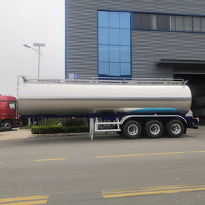 NOUVEAU Camion semi-remorque citerne à lait en acier inoxydable de 35 à 50 mètres cubes avec liquide alimentaire Camion semi-remorque citerne à lait 35cbm à vendre - Product Image 3