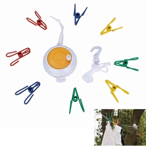 57462 #   Sèche-<span class=keywords><strong>linge</strong></span> rétractable en ABS durable pour le camping en plein air, corde à <span class=keywords><strong>linge</strong></span> portable réglable avec 8 pinces à <span class=keywords><strong>linge</strong></span> - Product Image 1