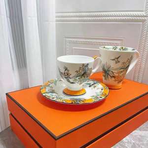 Ensemble de boîtes cadeaux en céramique, tasse à café en porcelaine écologique avec soucoupes - Product Image 3