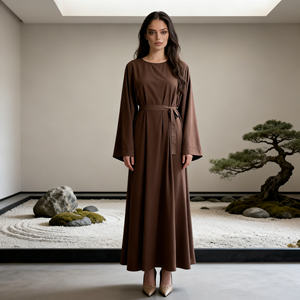 Robe Abaya Moderne en Polyester Uni de Haute Qualité pour Femmes Musulmanes dans la Mode de Dubaï - Product Image 1