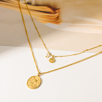 Collier de la Série Océan en Acier Inoxydable avec Perles d'Eau Douce, Pendentifs Ovale, Pièce de Monnaie et Coquillage, Collier Double Couche pour Fête