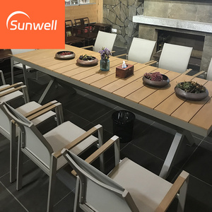 Ensemble <span class=keywords><strong>de</strong></span> <span class=keywords><strong>table</strong></span> et <span class=keywords><strong>de</strong></span> chaises en aluminium d'extérieur, meubles <span class=keywords><strong>de</strong></span> <span class=keywords><strong>jardin</strong></span>, restaurant, patio, tables et chaises <span class=keywords><strong>de</strong></span> salle à manger en métal avec plateau en bois <span class=keywords><strong>de</strong></span> teck - Product Image 6