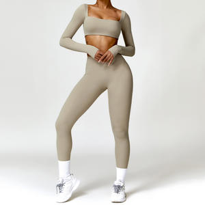YIYI Langarm Crop Tops Gym Anzüge High Waist Scrunch Butt Leggings Sets Damen bekleidung Hersteller Custom Sports Wear - Product Image 4