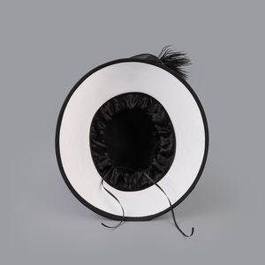 หมวกฟาสซิเนเตอร์สีขาวเบจพรีเมียม สำหรับงานปาร์ตี้ธีม  ตกแต่งด้วยดอกไม้  แบบหนีบผม  เหมาะสำหรับงานพิธีในโบสถ์  สำหรับผู้หญิง - Product Image 5