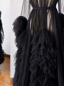 <span class=keywords><strong>Abito</strong></span> da sposa romantico <span class=keywords><strong>in</strong></span> <span class=keywords><strong>tulle</strong></span> nero <span class=keywords><strong>lungo</strong></span> con vita annodata, gonna a strati arricciata e strascico corto per la sposa - Product Image 5