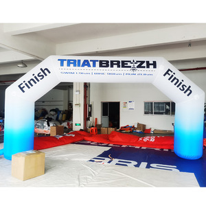 Arco Inflable Triatbrezh para Línea de Meta de 12 pies o más, Impresión Digital Azul, para Eventos Deportivos al Aire Libre - Product Image 1