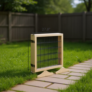 Puerta para Perros de Madera de 27.6 Pulgadas de Alto para Uso en Exteriores, Fácil Acceso, Diseño Moderno - Product Image 2