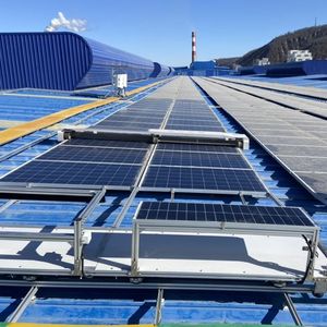 Robot de nettoyage de panneau solaire pour prix <span class=keywords><strong>panneaux</strong></span> automatique propre vente module de commerce de machine agricole toit <span class=keywords><strong>autonome</strong></span> sec avec navette - Product Image 5