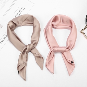 2020 nouveau printemps et été couleur unie petit foulard carré femme rétro foulard <span class=keywords><strong>en</strong></span> <span class=keywords><strong>soie</strong></span> Satin Simulation <span class=keywords><strong>soie</strong></span> Simple foulard <span class=keywords><strong>sauvage</strong></span> - Product Image 3