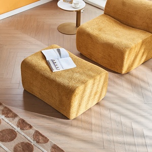 Optimiza espacios pequeños con sillón moderno, sillón reclinable tapizado comprimido con otomana para sala de estar o dormitorio, amarillo - Product Image 4