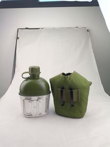 Échantillon gratuit Nouvelle gamme Gourde de randonnée Bouteille d'eau Vert olive Gourde portable avec couvercle à vis et chaîne - Product Image 6