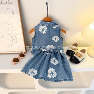 Nuovo Set Estivo 2026 per Ragazze: Top Senza Maniche con Stampa Denim e Gonna Corta in Jeans, Completo Due Pezzi alla Moda - Product Image 2