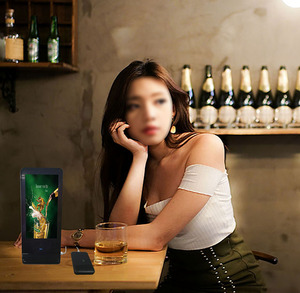 Giá hiển thị Menu với chức năng sạc điện thoại di động được sử dụng trong các nhà hàng và quán bar - Product Image 6