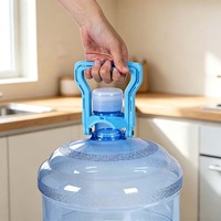 Porte-baril d'eau robuste de 5 gallons avec poignée ergonomique, élévateur de bouteille d'eau pour seau d'eau de 18,9 litres