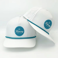 Casquette de course blanche personnalisée, imperméable, en polyester, avec trous découpés au laser, logo brodé, détail corde, vente en gros