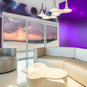 โต๊ะกาแฟสลอธสีแดงสไตล์วินเทจหรูหราโต๊ะวางชาทรงกลมทำจากไฟเบอร์กลาสโต๊ะห้องนั่งเล่นกลางแจ้งเฟอร์นิเจอร์ในร่ม - Product Image 6