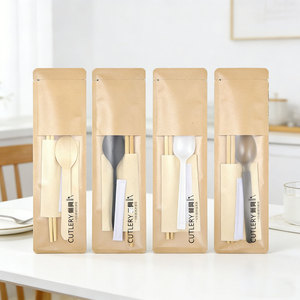 Set di posate monouso da asporto 4 in 1: cucchiaio, tovagliolo, forchetta, bacchette per la consegna di cibo a domicilio - Product Image 1